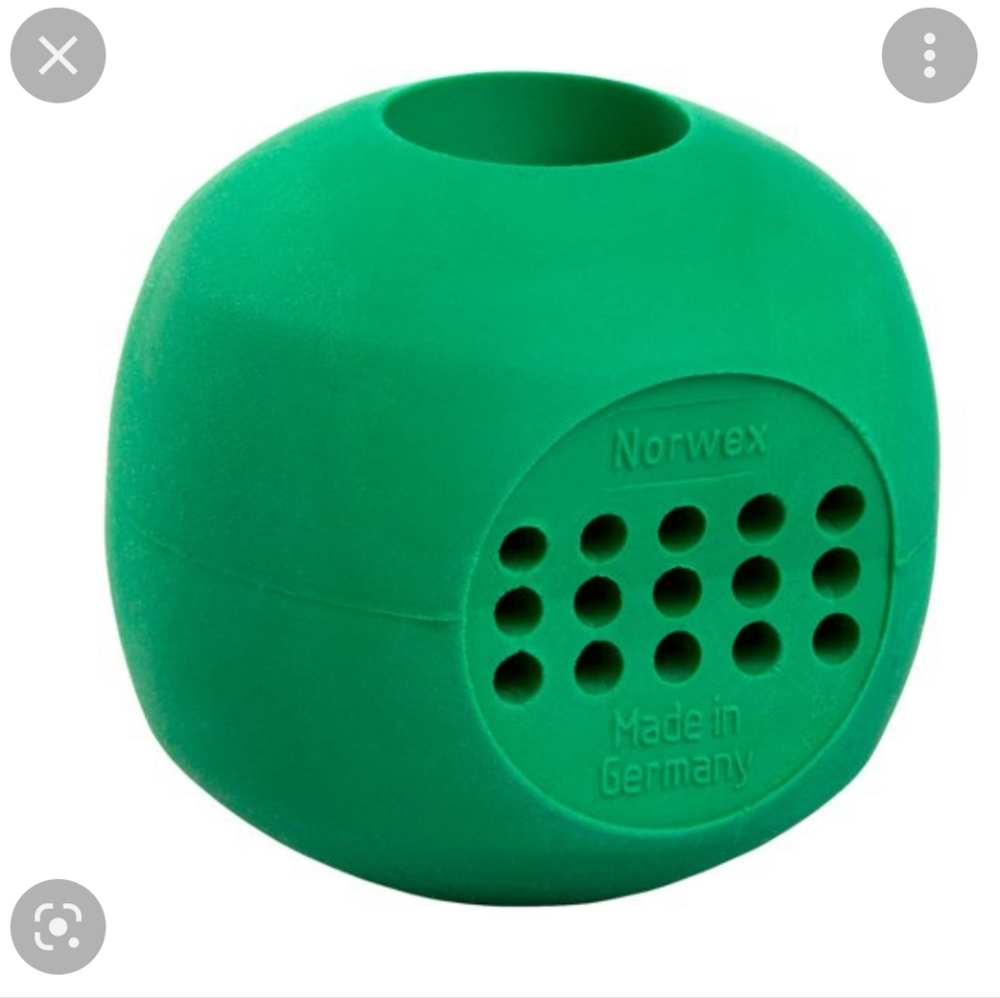 Norwex magnet ball